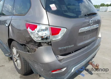 2014 Nissan Pathfinder S z USA, uszkodzony, nr VIN 5N1AR2MN4EC656991